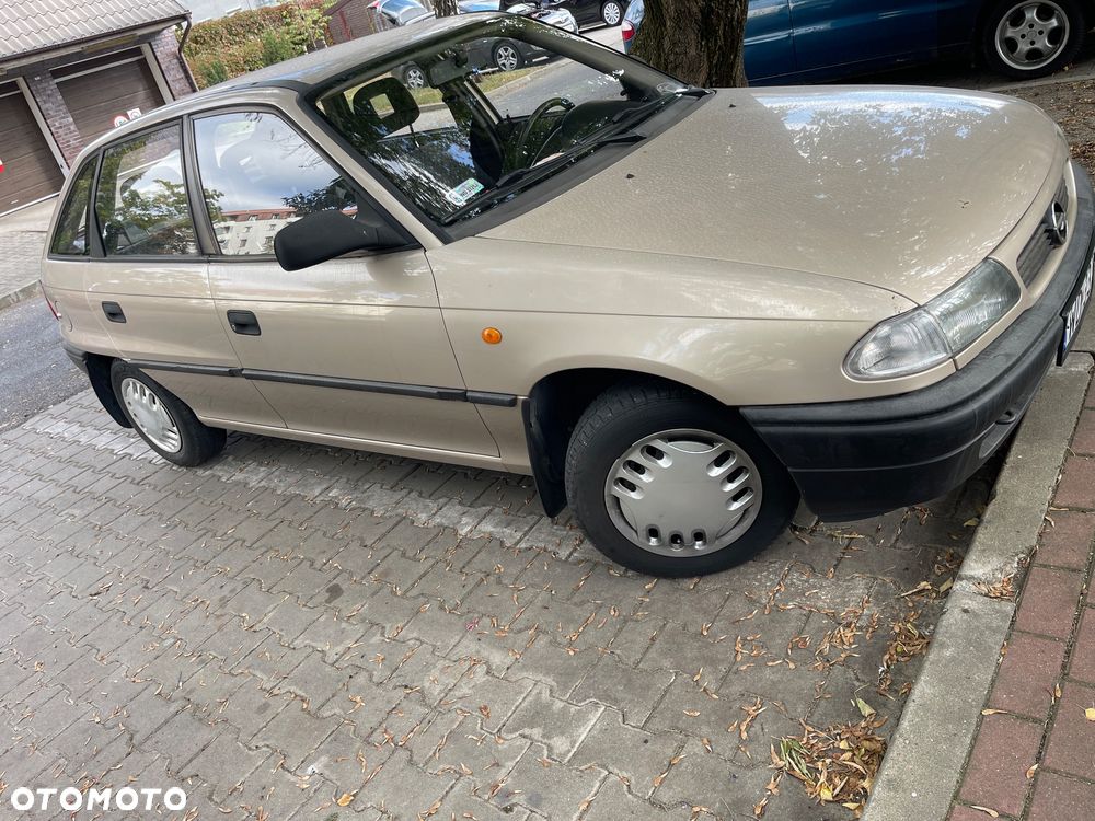 Opel Astra - 1