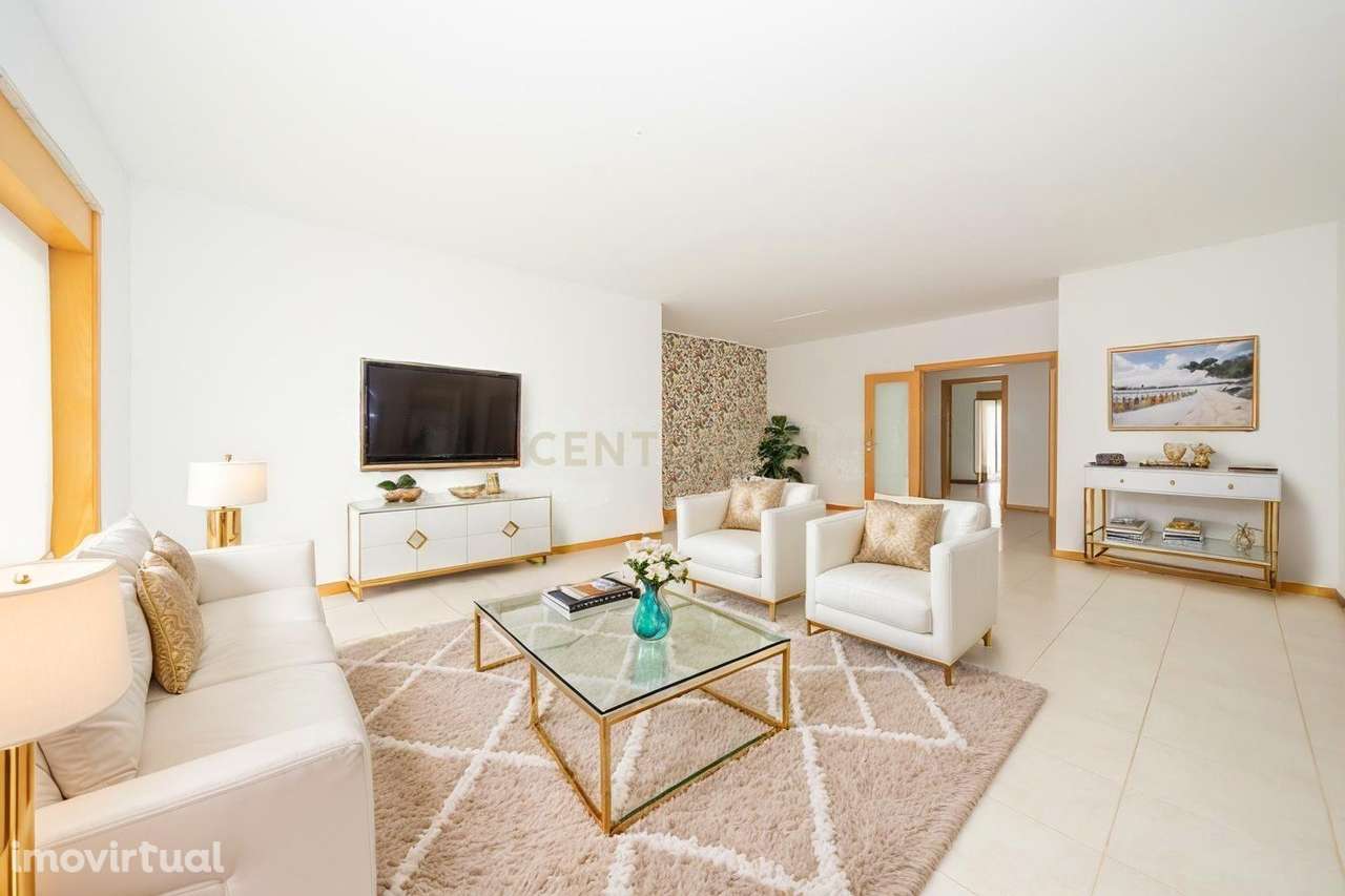 Apartamento T3 com Varandas, Garagem e Parqueamento, na Vila Serena, P - Grande imagem: 3/45