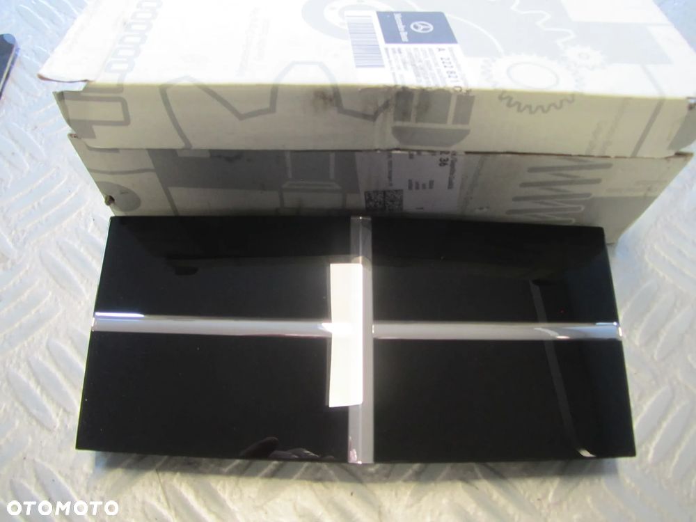 zaślepka 2228210236 - 1