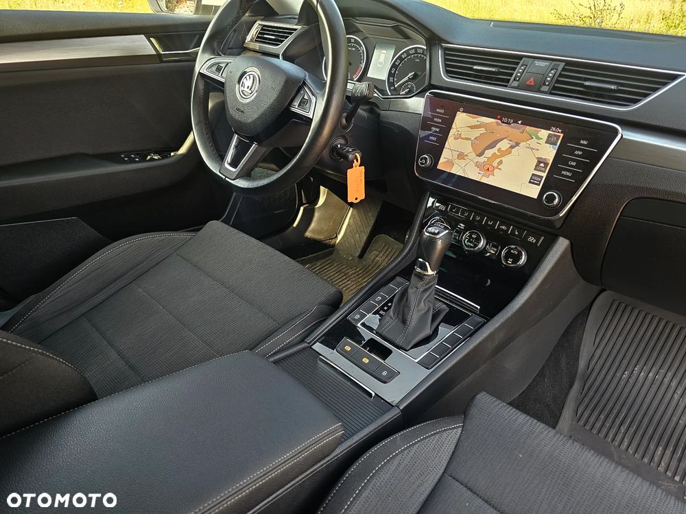 Skoda Superb 2.0 TDI SCR 4x4 Ambition DSG - 9