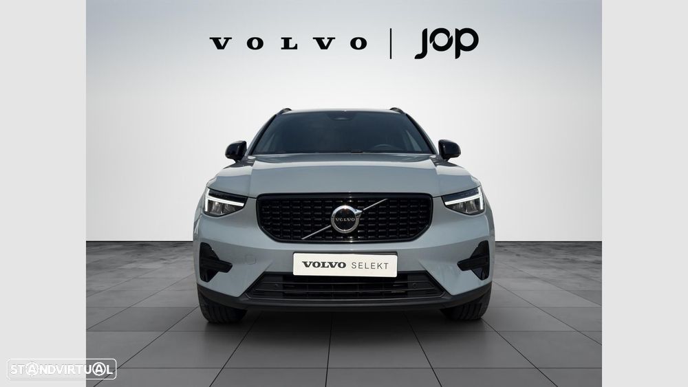 Volvo XC 40 2.0 B3 Plus Dark — fotografia 8