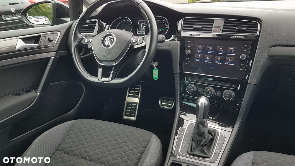 Volkswagen Golf 1.6 TDI SCR DSG Join - 16