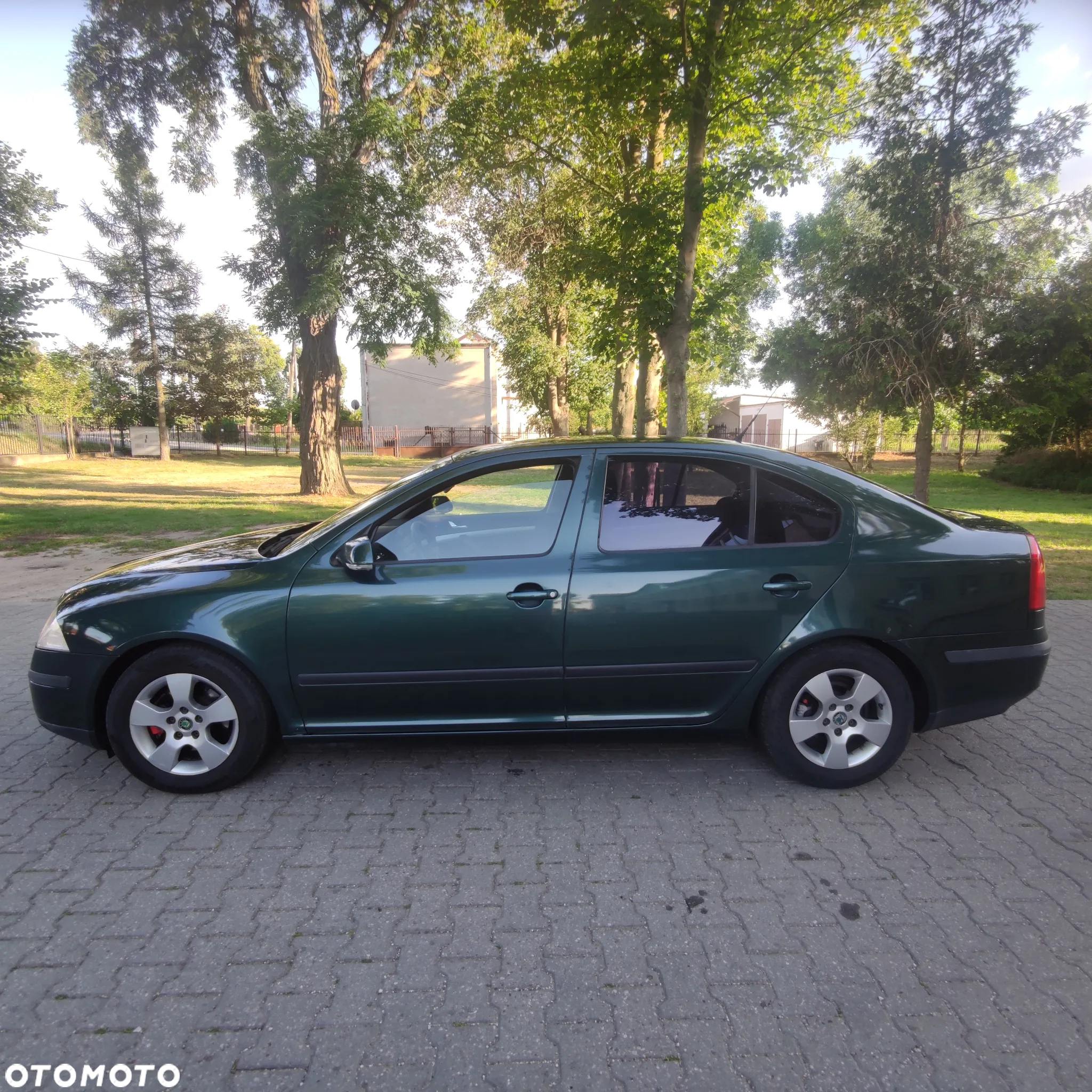 Skoda Octavia 1.6 Elegance - 2