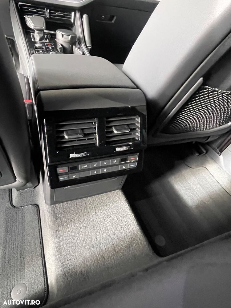 Volkswagen Touareg V6 TDI 4MOTION R-Line - 19