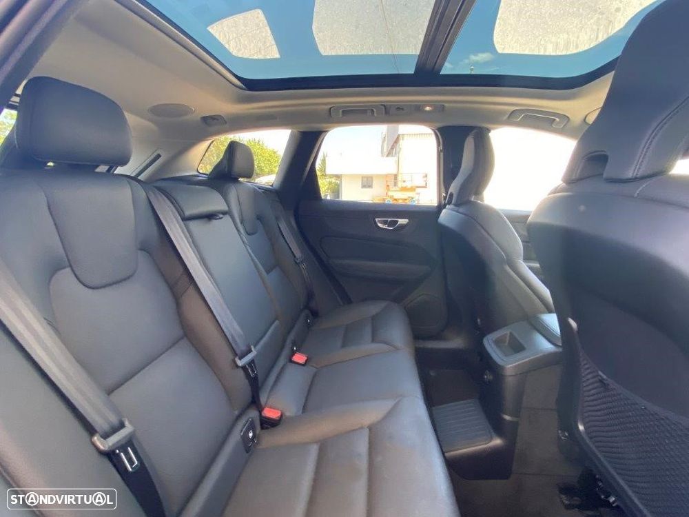 Volvo XC 60 2.0 T6 PHEV Plus Dark AWD - 15