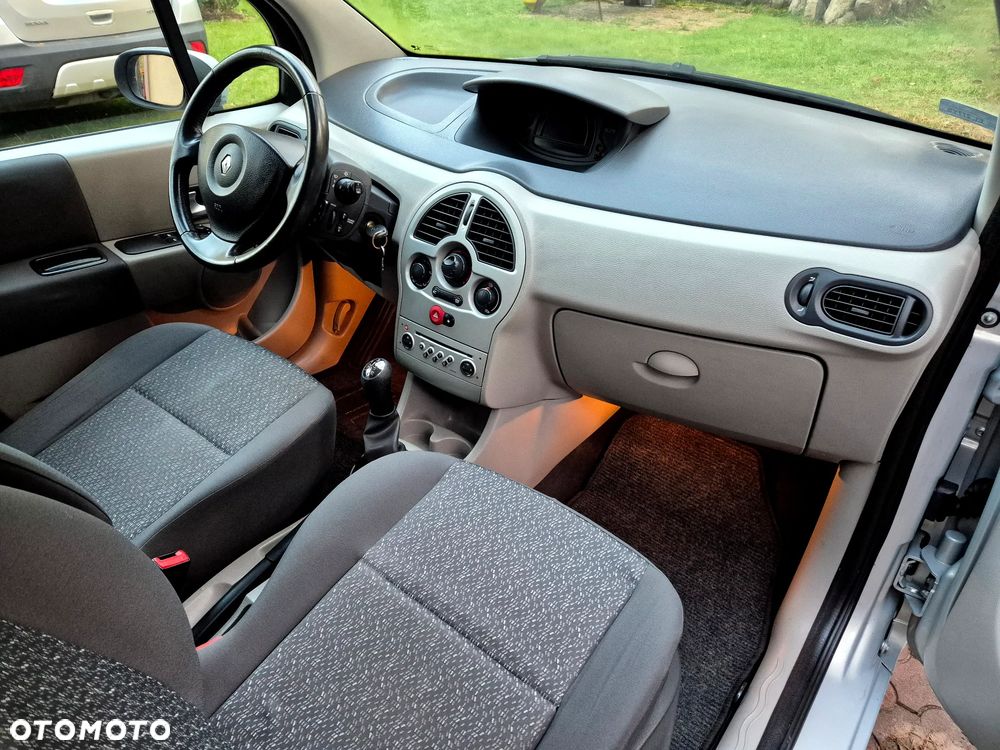 Renault Modus 1.2 Confort Privilege - 19