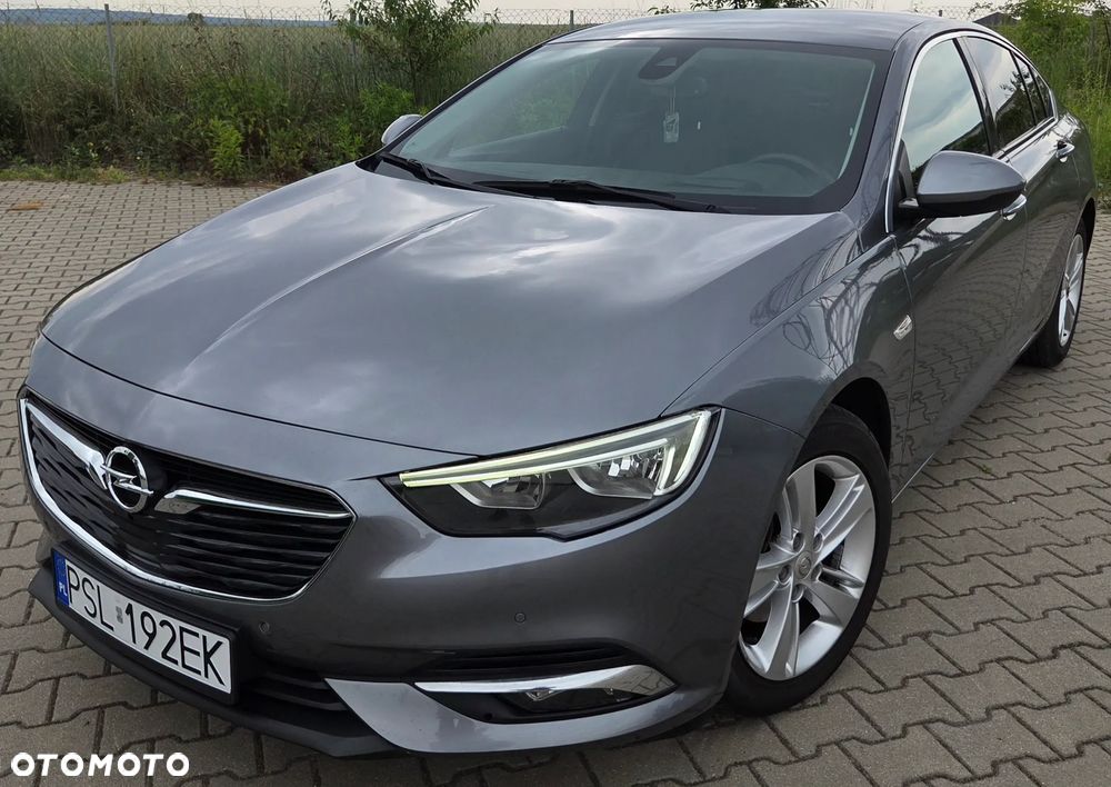 Opel Insignia - 1