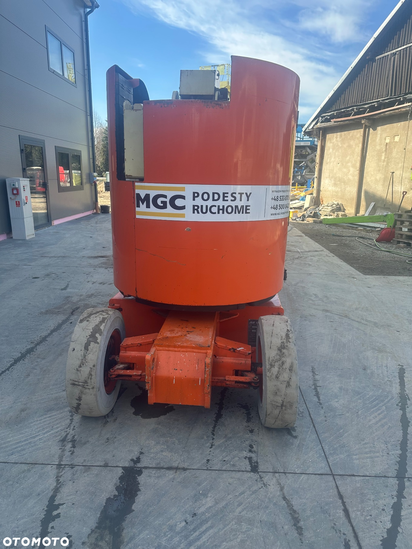 JLG E 300 AJP - 4