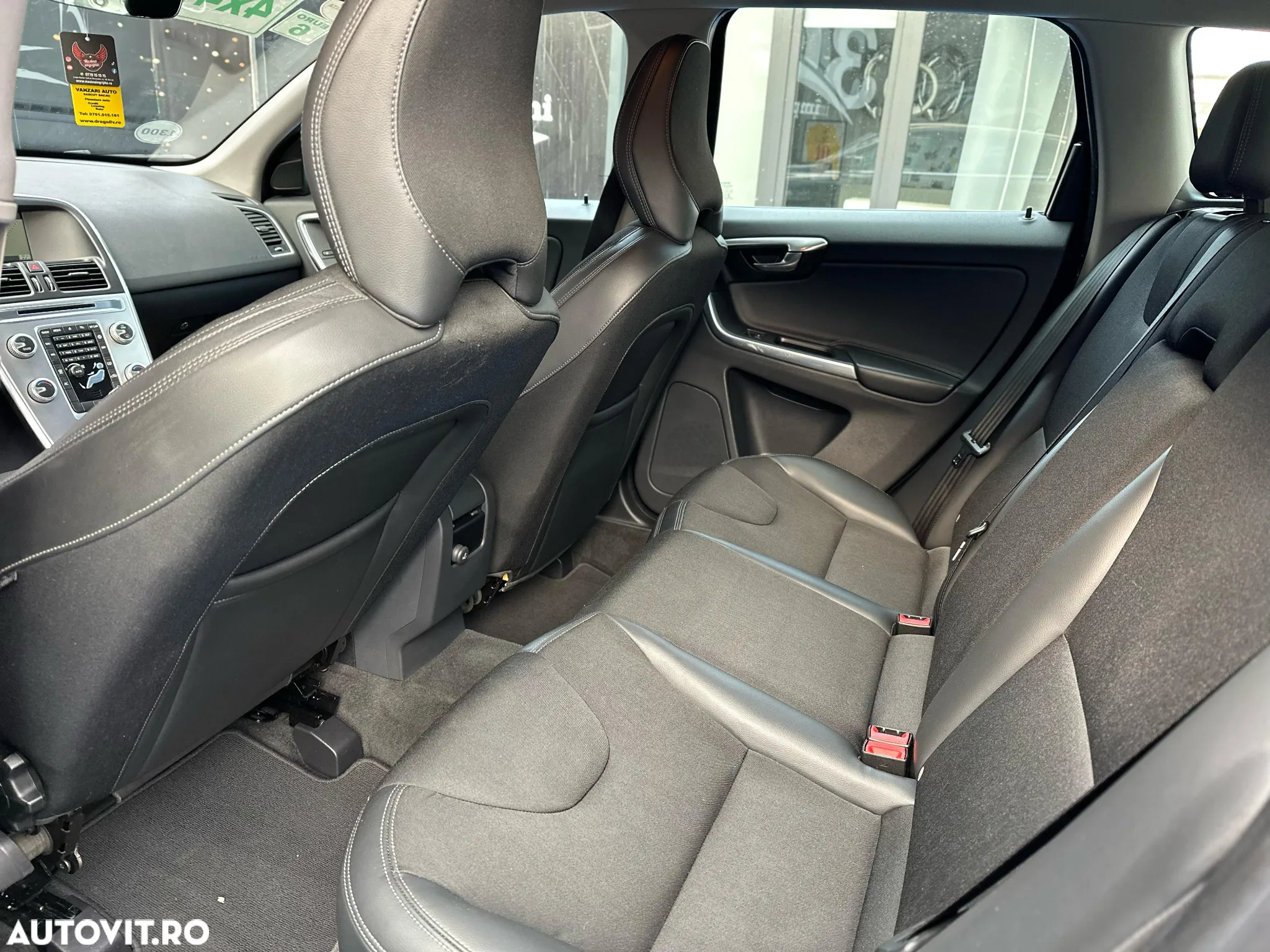 Volvo XC 60 - 8