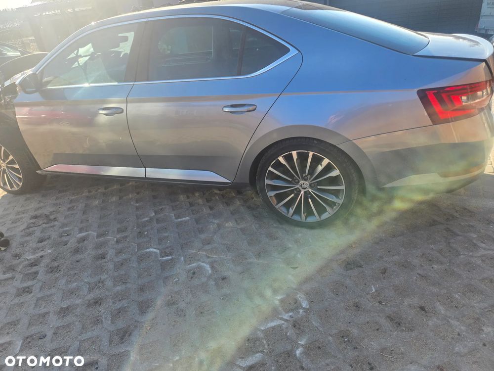 SKODA SUPERB  III RÓŻNE CZĘŚCI LF7M 2C2C - 3