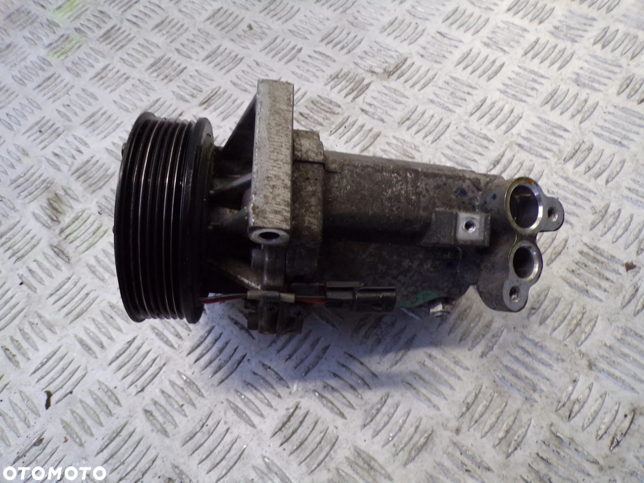POMPA KOMPRESOR KLIMATYZACJI NISSAN PULSAR JUKE 1.2 DIG-T 92600 3ZL1A - 3