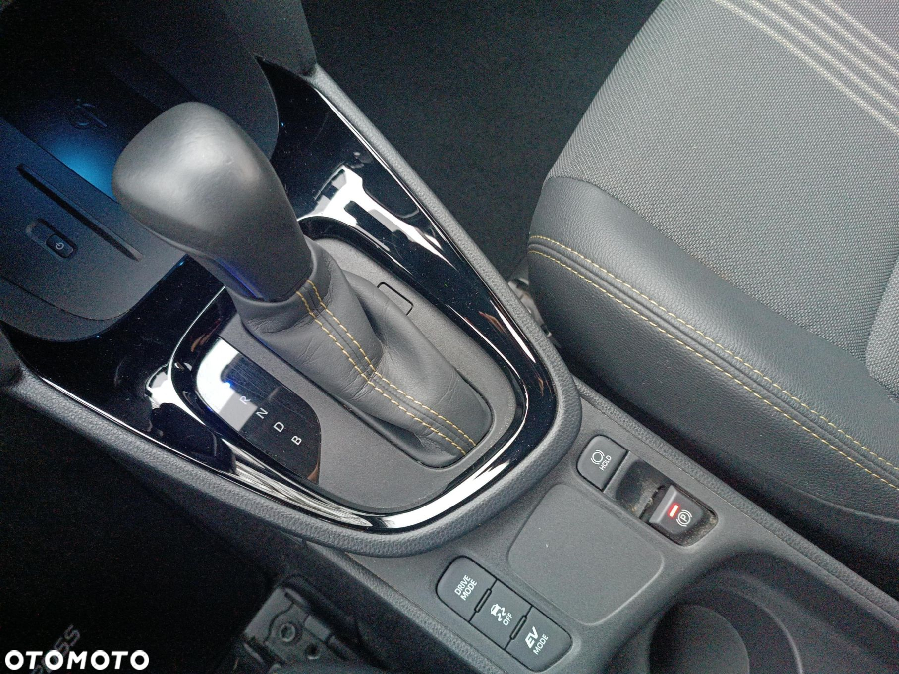 Toyota Yaris Cross - 18