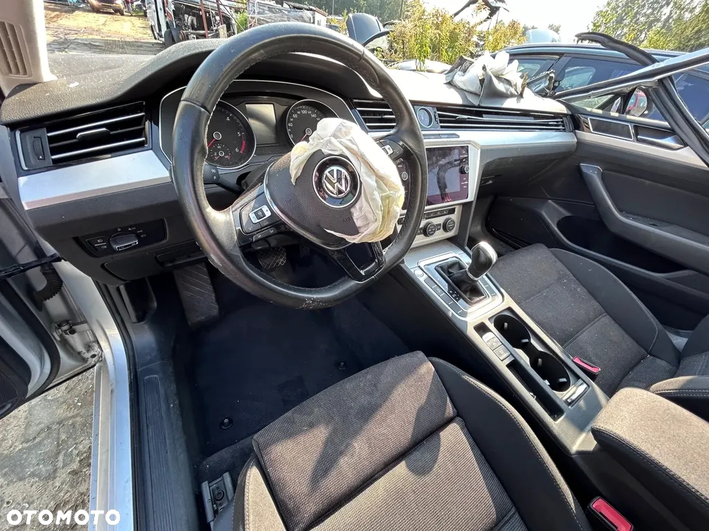 Volkswagen Passat - 7