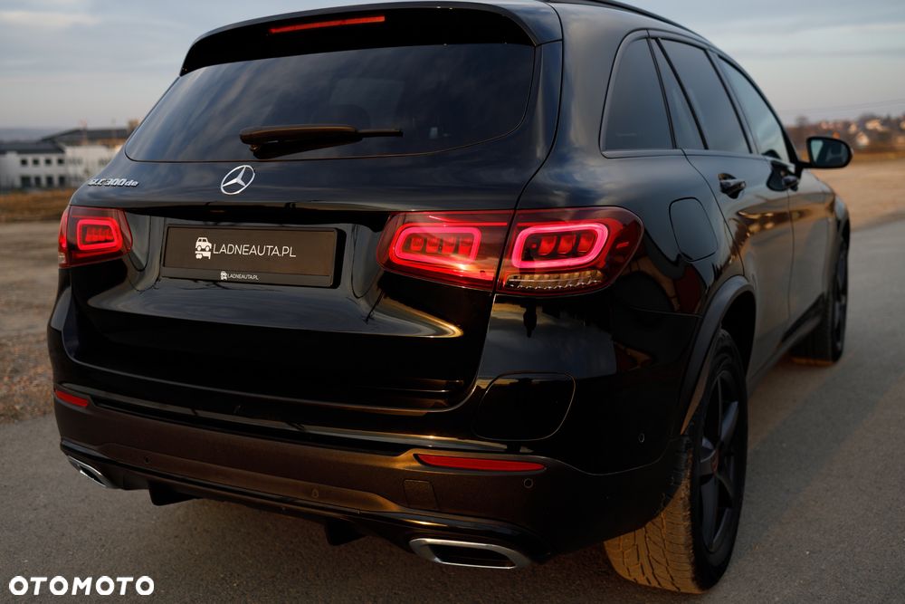 Mercedes-Benz GLC 300 de 4Matic 9G-TRONIC AMG Line Plus - 5