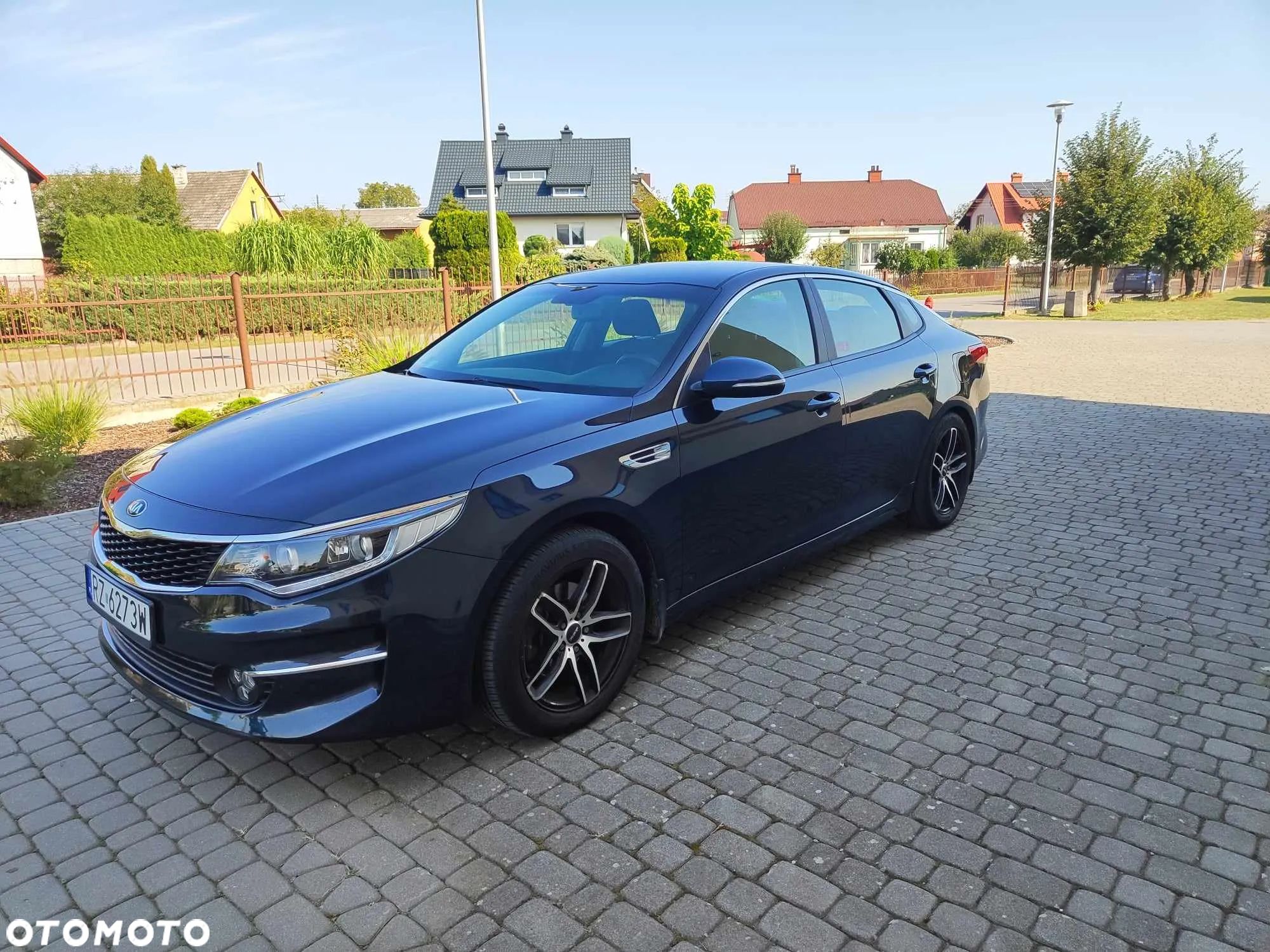 Kia Optima - 1