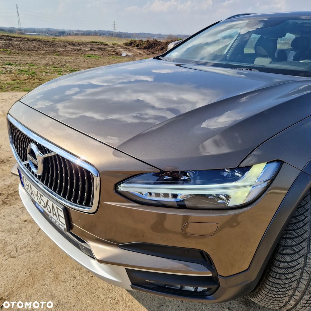 Volvo V90 D5 AWD Momentum - 6