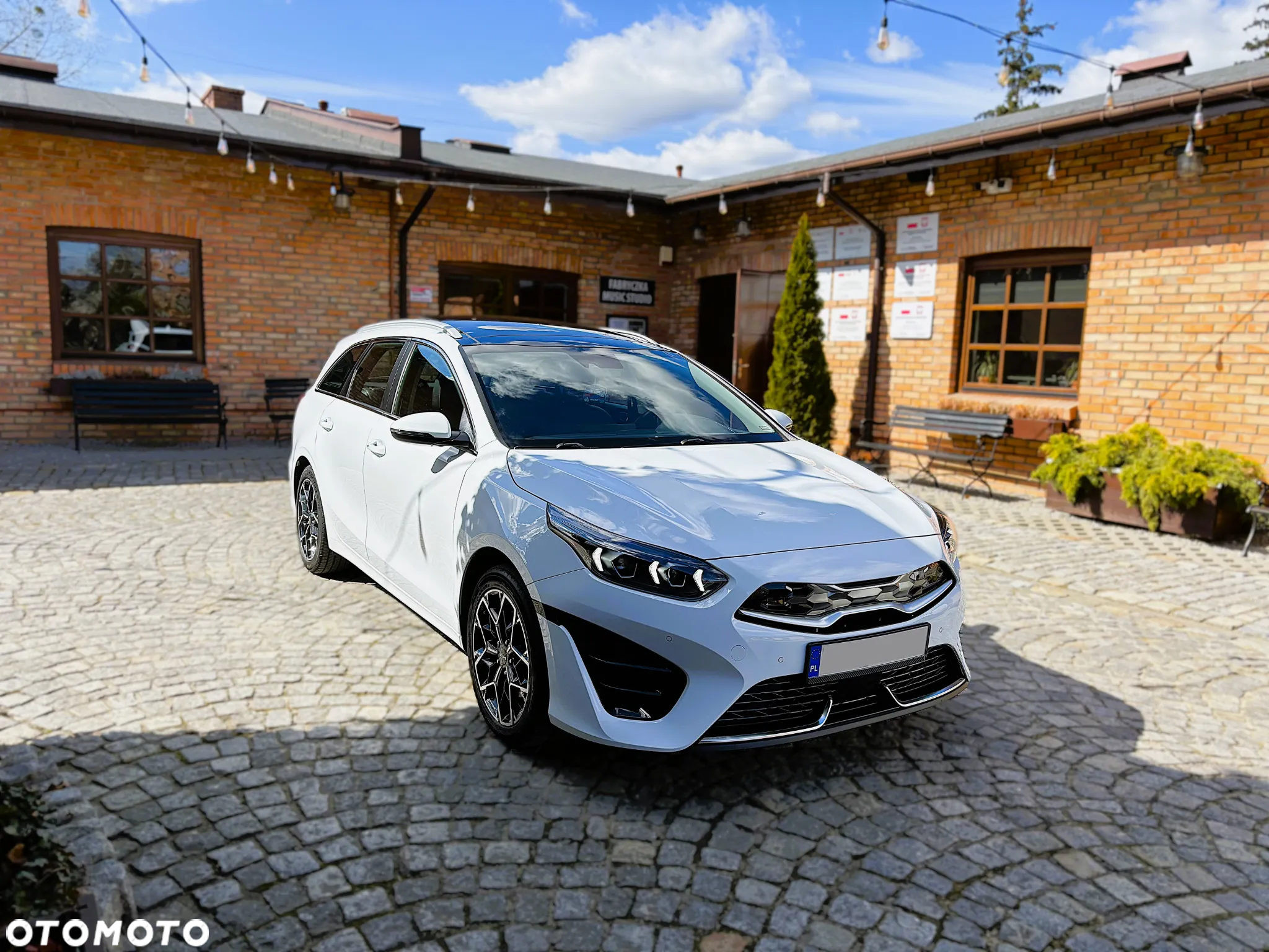 Kia Ceed SW 1.6 GDI DCT OPF Plug-in-Hybrid Platinum Edition - 9