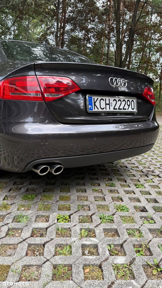 Audi A4 Limousine - 11