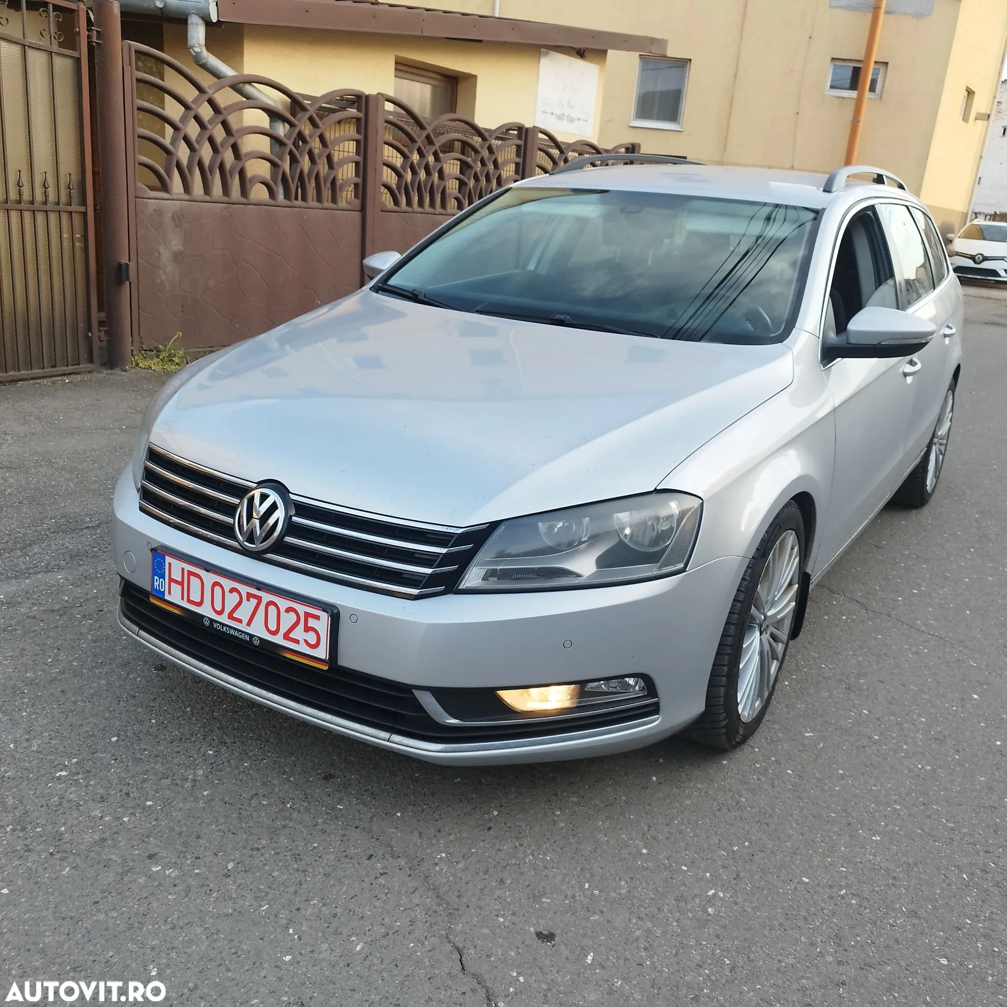 Volkswagen Passat Variant 2.0 Blue TDI SCR Highline - 1