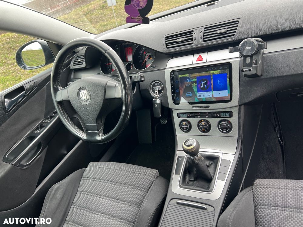 Volkswagen Passat 2.0 TDI DPF Highline - 9