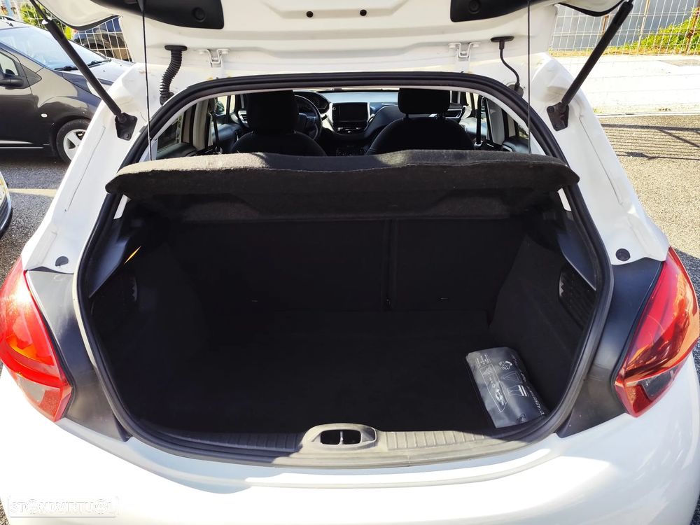 Peugeot 208 1.2 PureTech Style - 13