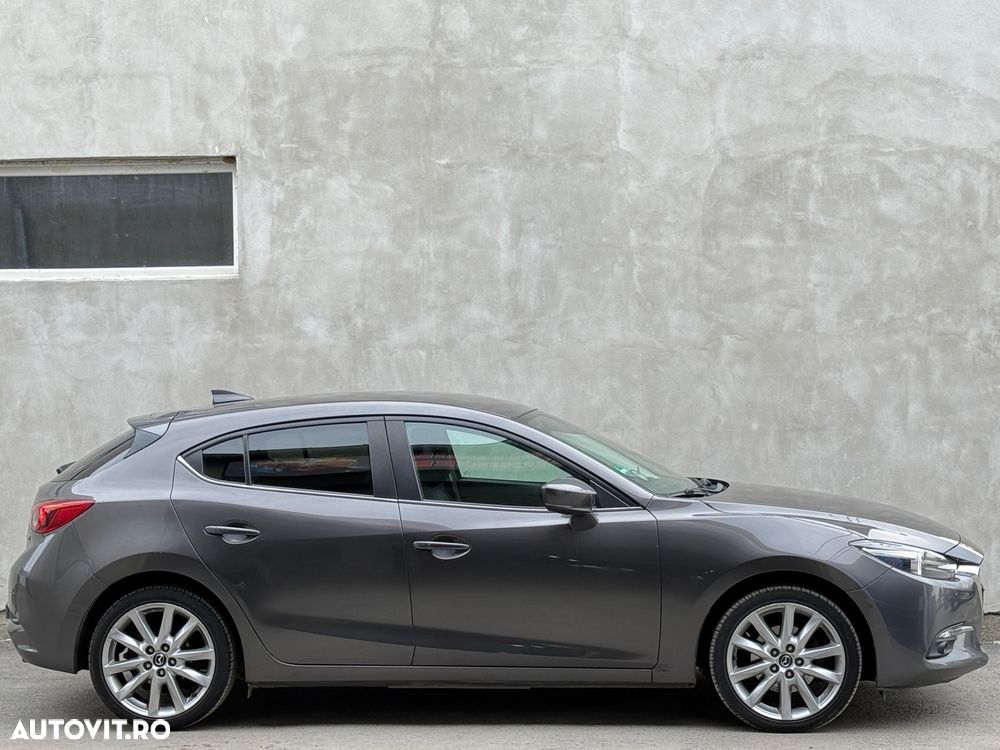 Mazda 3 G120 Revolution - 8