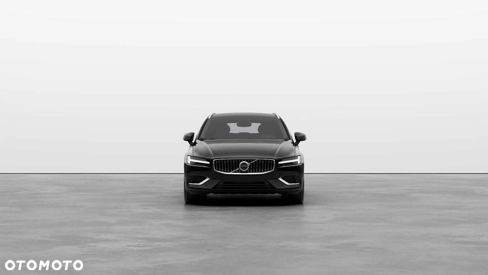 Volvo V60 T6 AWD Plug-In Hybrid Core - 2