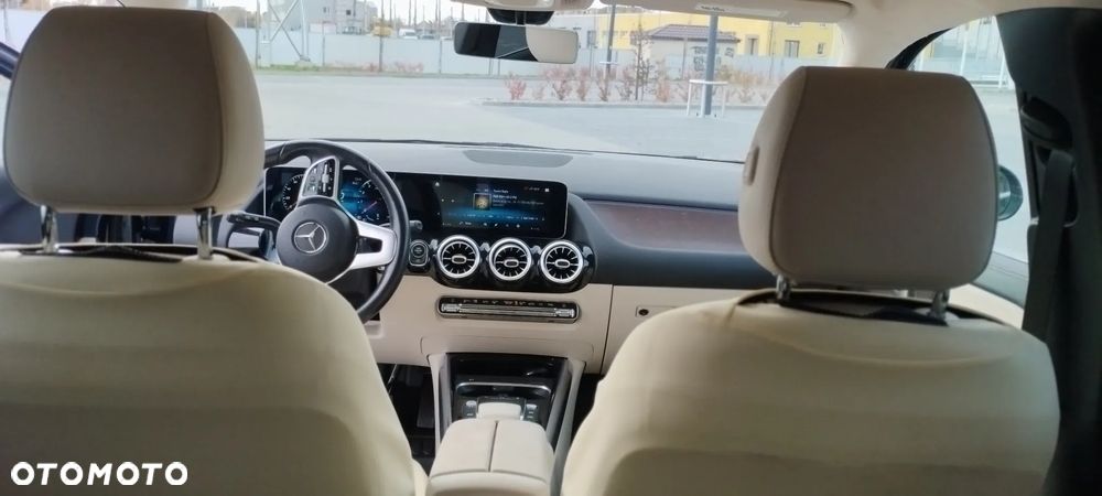 Mercedes-Benz GLA 250 - 12