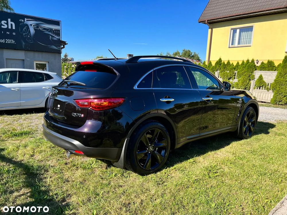 Infiniti QX70 3.0d S - 11