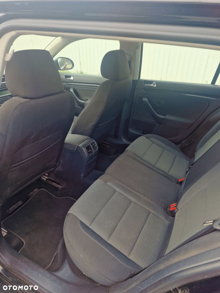 Volkswagen Golf 1.6 TDI DPF Comfortline - 10