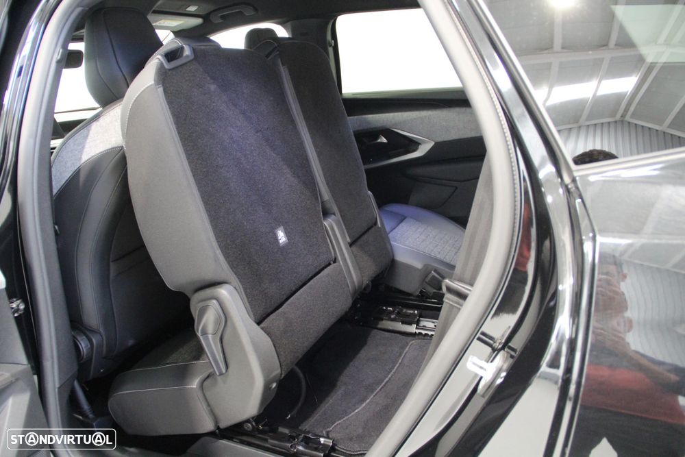 Peugeot 5008 1.2 Hybrid Allure e-DCS6 - 23