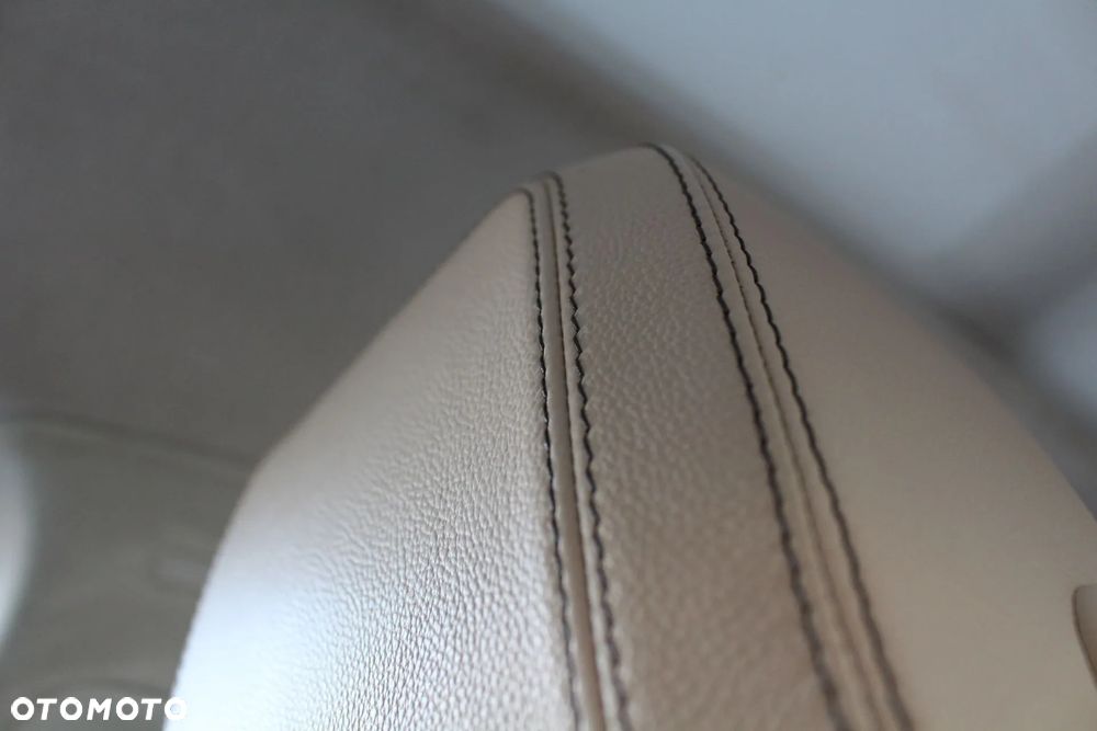 Jaguar F-Pace 2.0 i4D AWD Prestige - 24