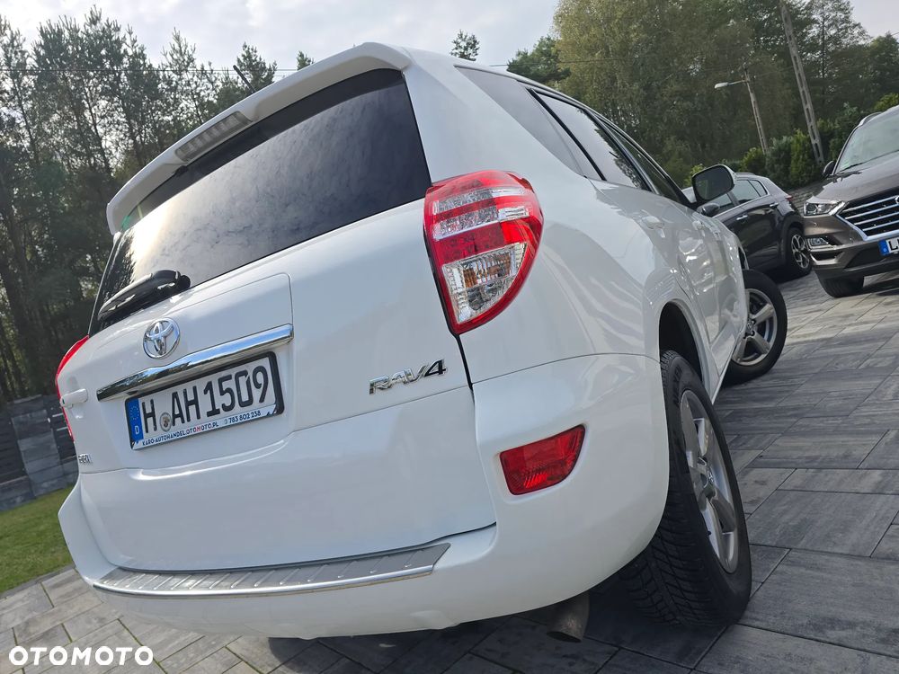 Toyota RAV4 2.0 VVT-i Premium - 8