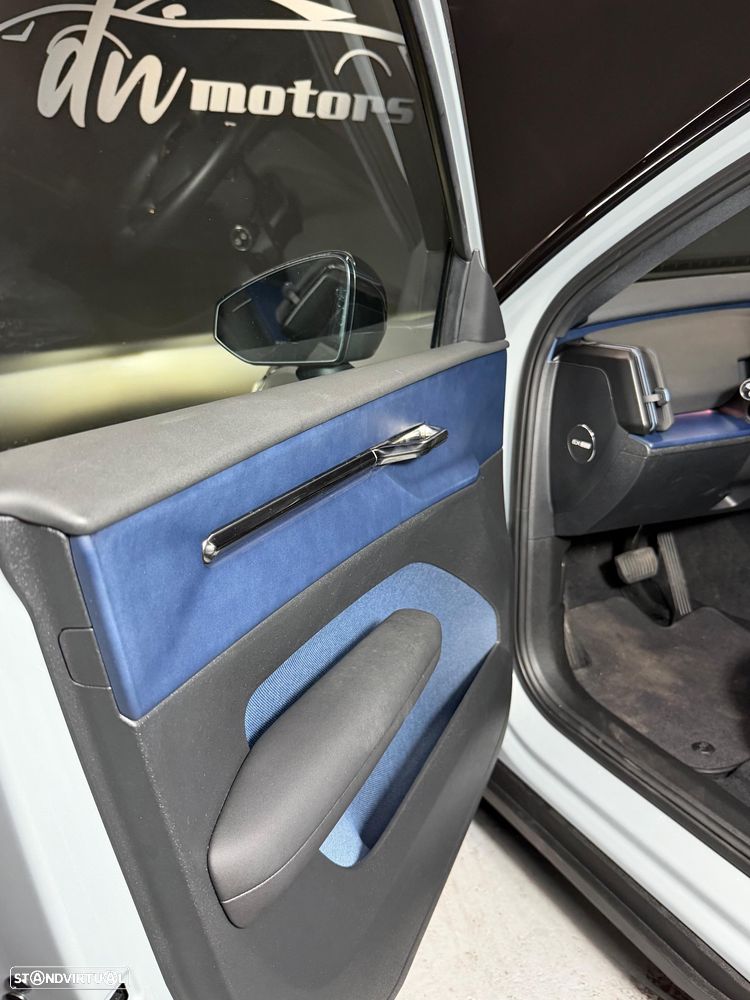 Volvo EX30 69 kWh Single Motor Extended Range Plus - 12