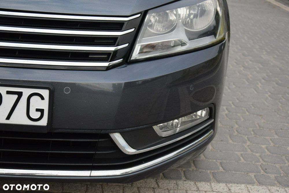 Volkswagen Passat - 8