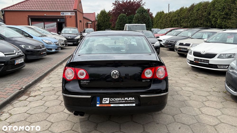 Volkswagen Passat 2.0 TDI Comfortline DSG - 9