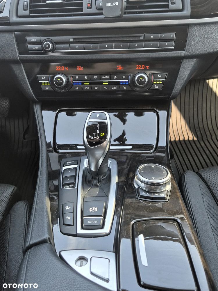 BMW Seria 5 535i xDrive Sport-Aut - 21