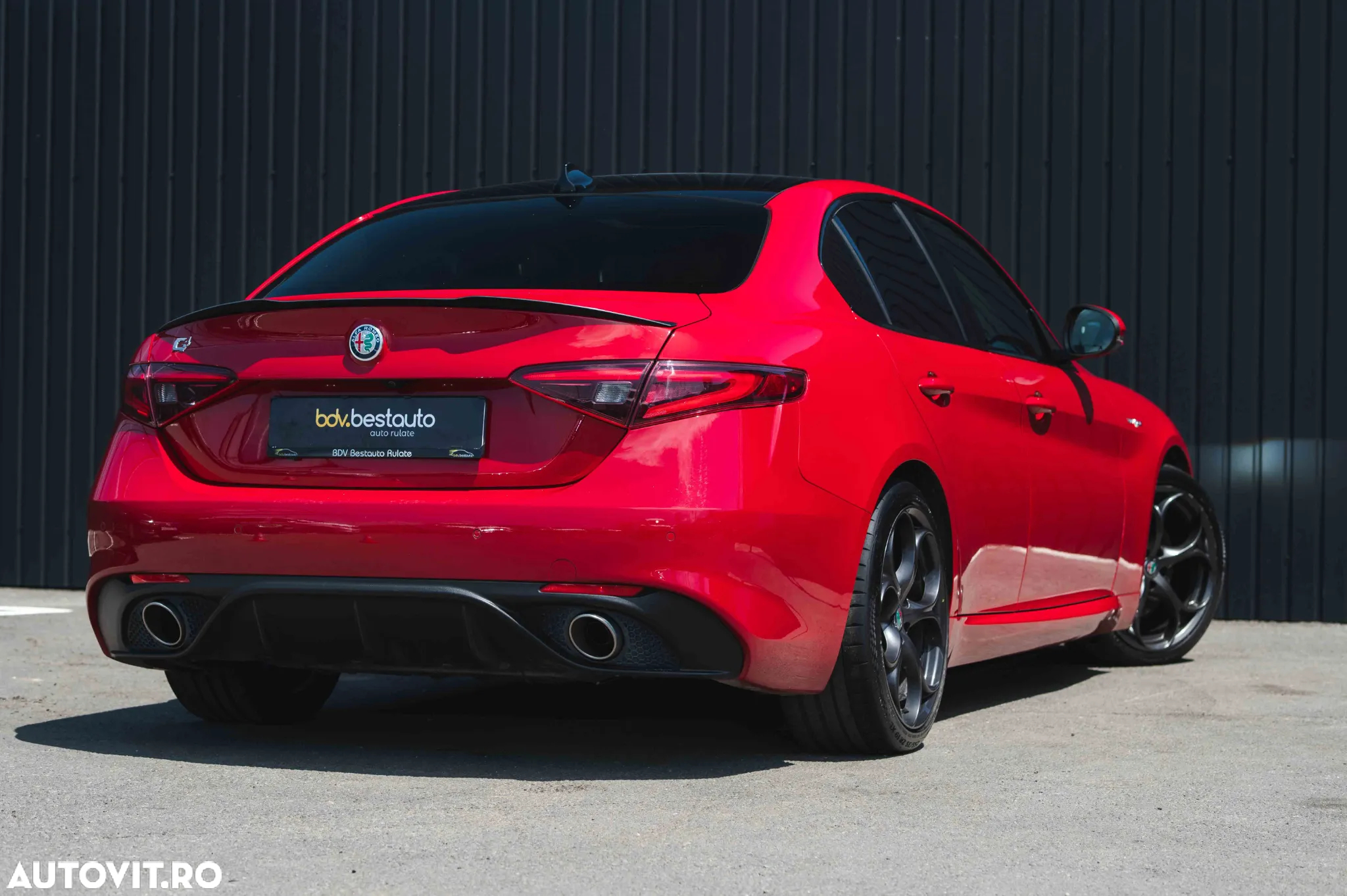 Alfa Romeo Giulia 2.2 Diesel AT8-Q4 Veloce - 5