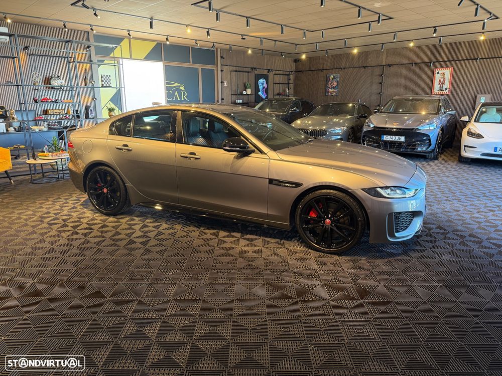 Jaguar XE 2.0 D200 R-Dynamic HSE - 8