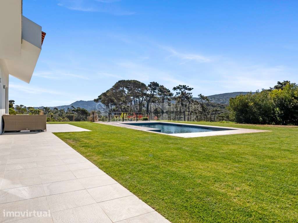 Moradia independente T4 com jardim e piscina e vista mar em Sintra - Grande imagem: 3/28