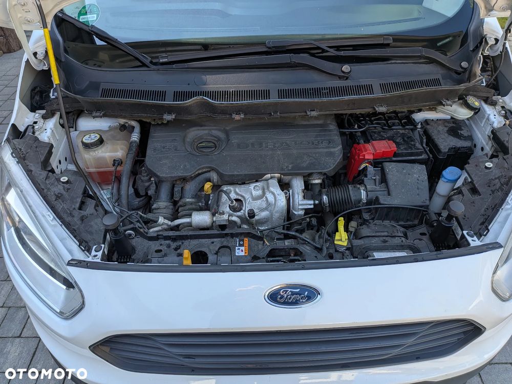Ford Transit Courier - 9