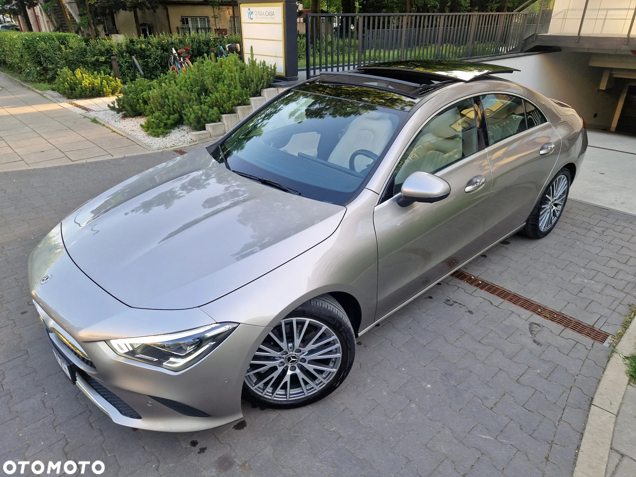 Mercedes-Benz CLA 220 4-Matic 7G-DCT - 4