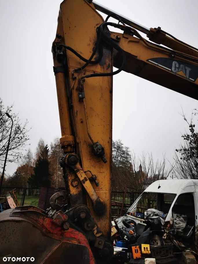 Caterpillar 318C - 6