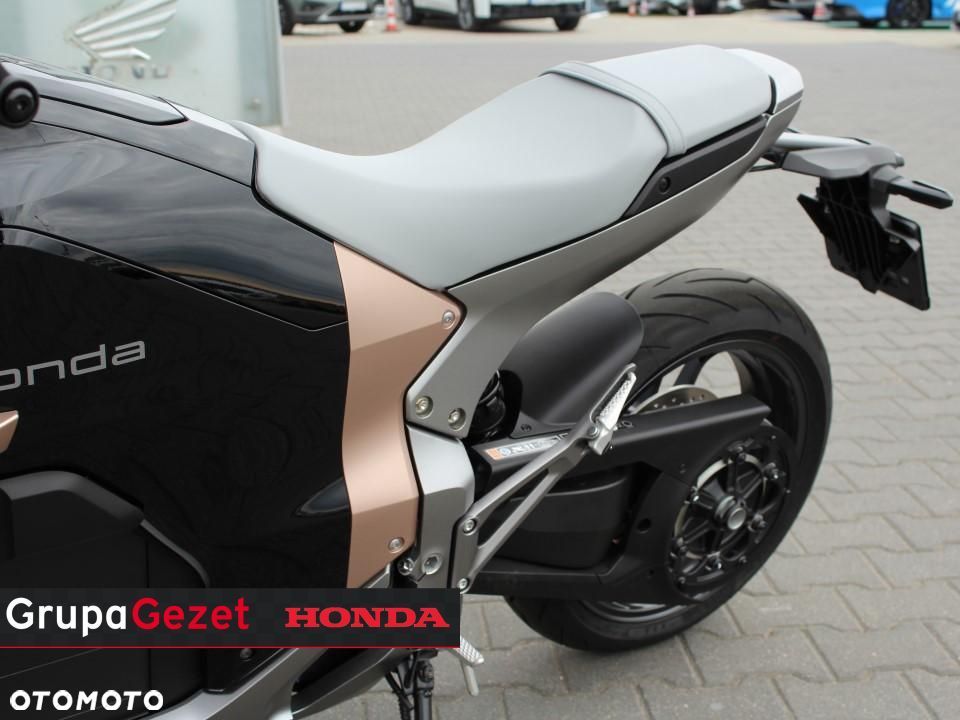 Honda WN7 - 9