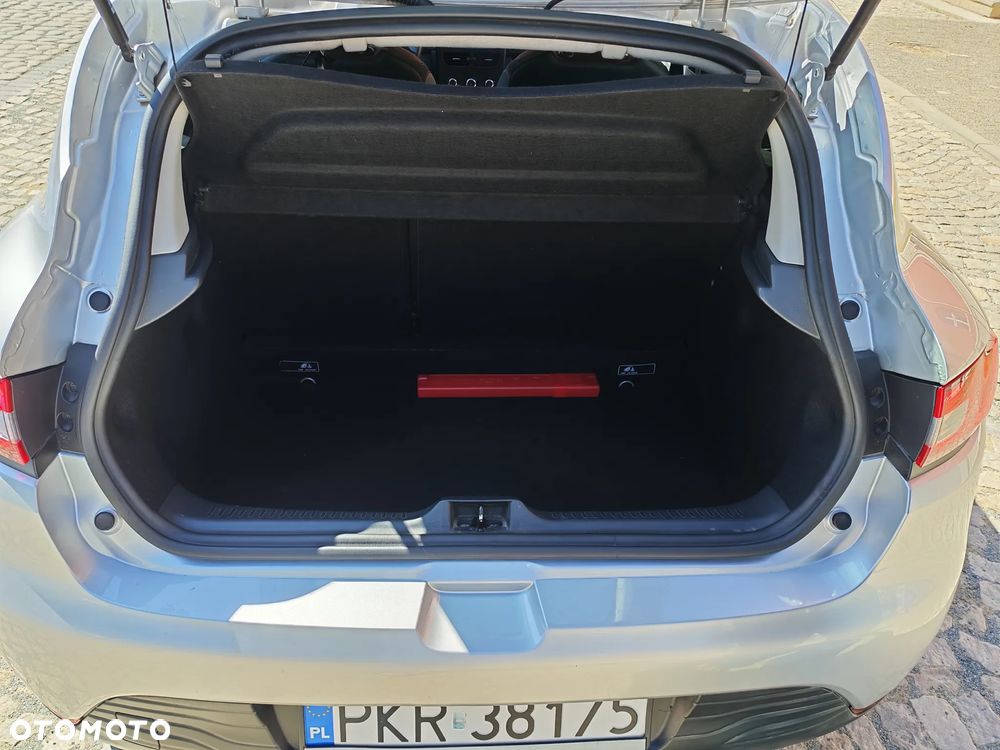Renault Clio - 10