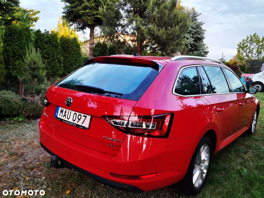 Skoda Superb 2.0 TDI 4x4 Premium Edition - 8