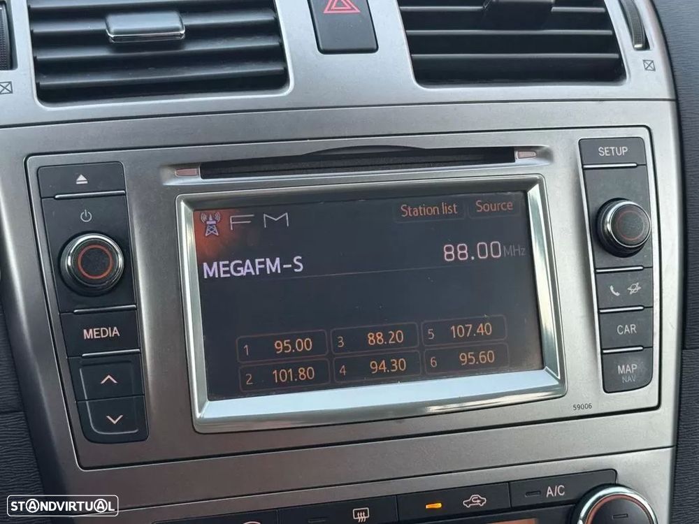 Toyota Avensis SW 2.0 D-4D Exclusive +Navi - 21