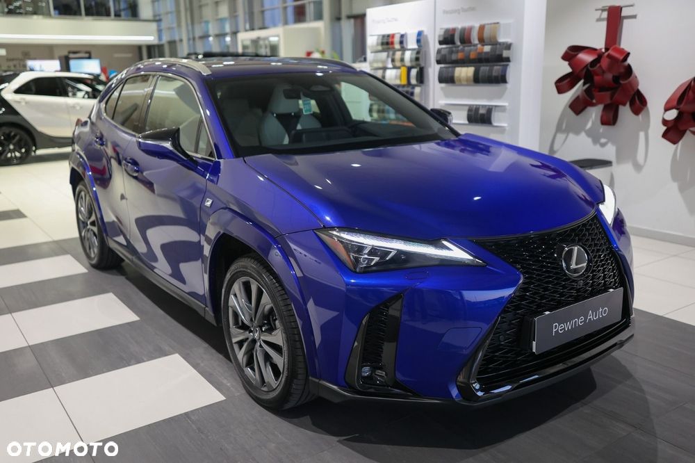 Lexus UX - 4