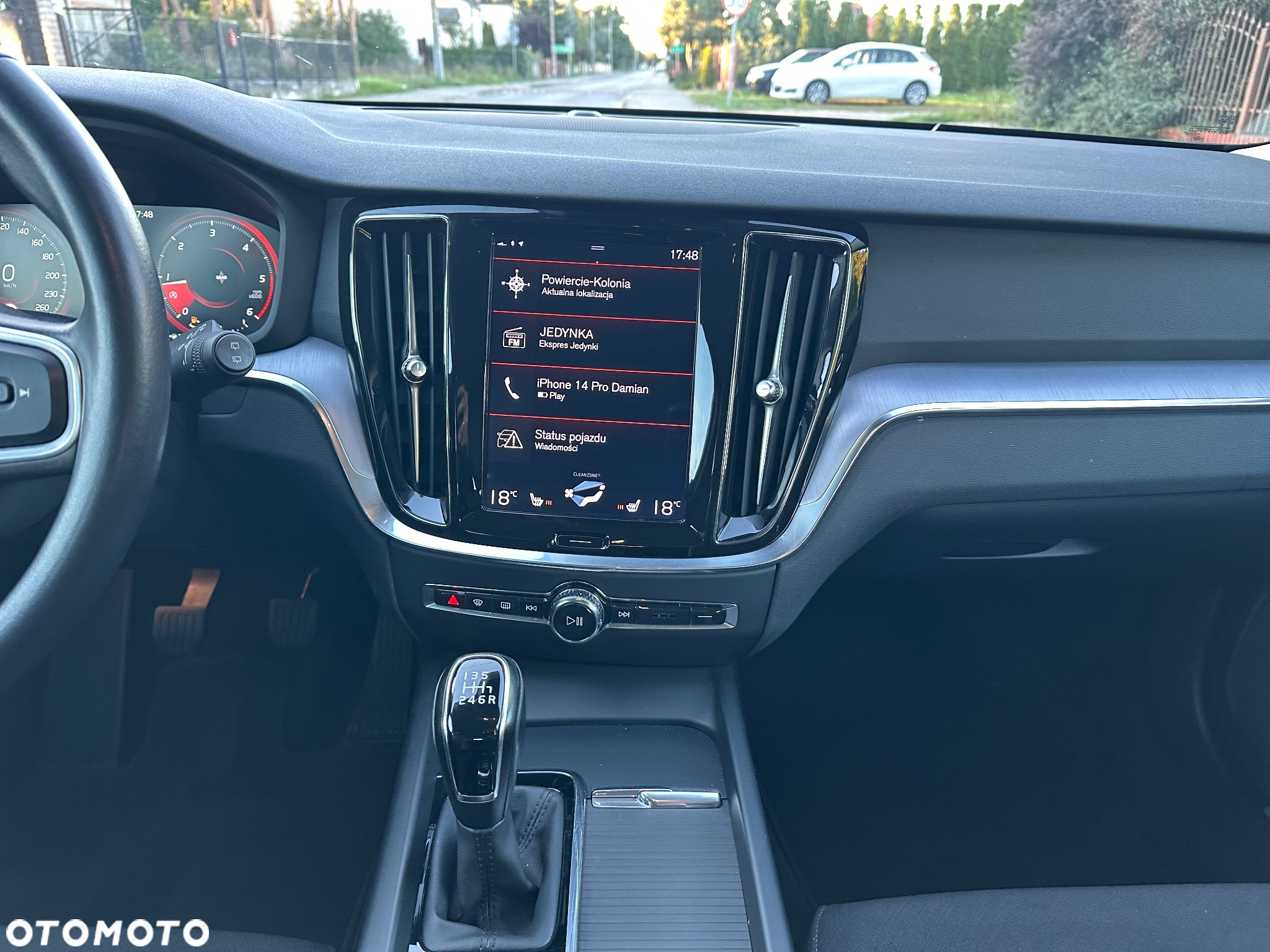 Volvo V60 D3 Drive-E Momentum - 24