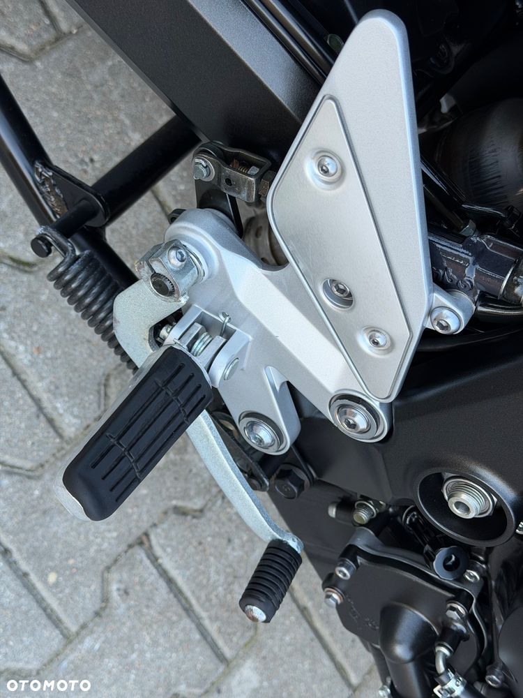 Yamaha FZ6 - 13
